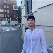 Studente del quinto anno di liceo linguistico che ha vissuto 2 anni in Francia